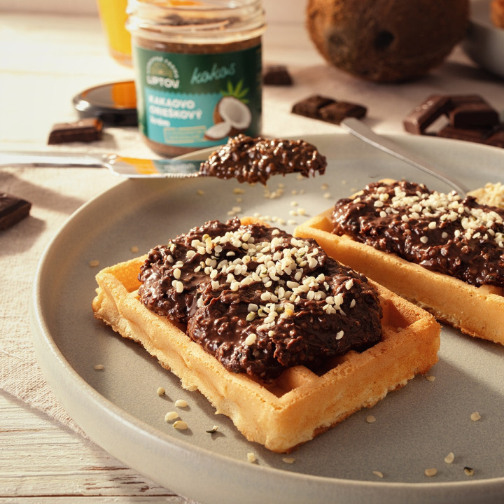 Kakaovo-orieškový krém s konopnými semienkami – Kokosový